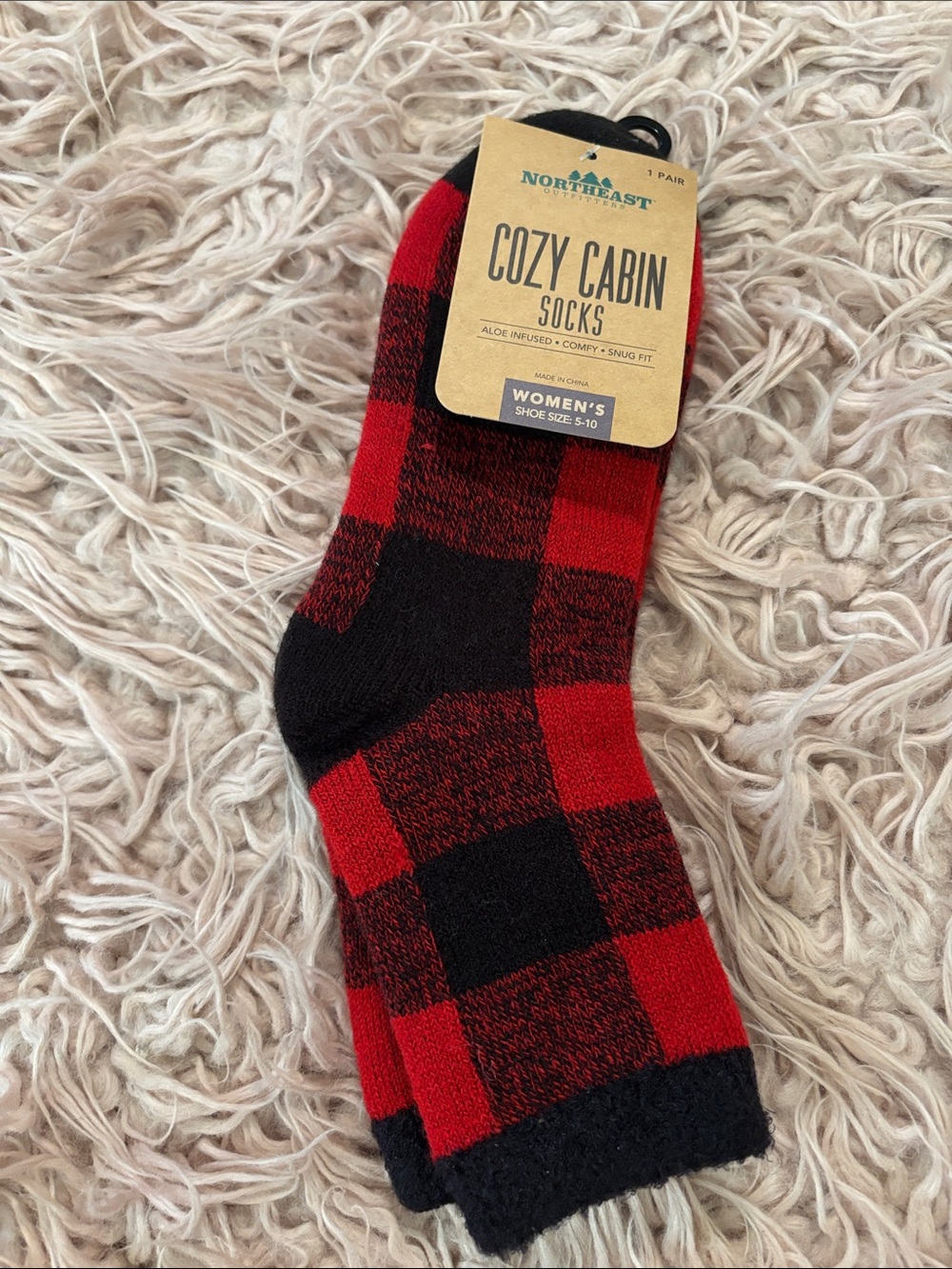 NWT Northeast Outfitters Cozy Cabin Socks - Buffalo Check Crew